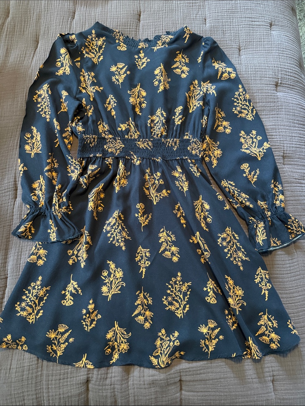 CUPSHE Black Mustard Floral Smocked Waist Long Sleeve Dress M